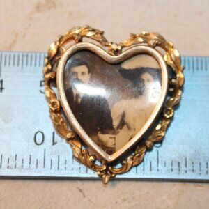 Vintage Necklace W&H CO Heart Shaped Photo Pendant Locket 10K Gold Tested 4.63g